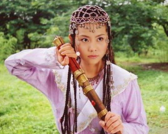 柳红扮演者陈莹是不是演过大嫂,还珠格格陈莹饰演柳红的片段