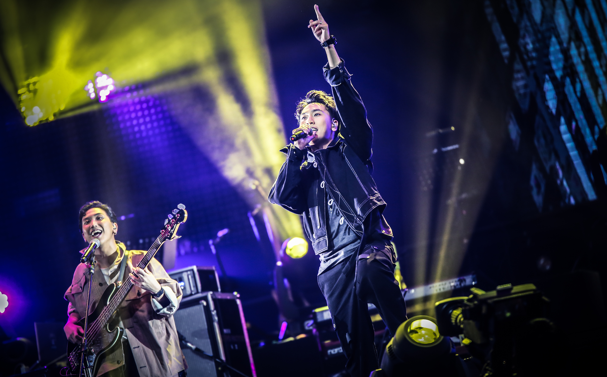 致敬黄家驹40周年跨年演唱会回放,万人纪念家驹演唱会