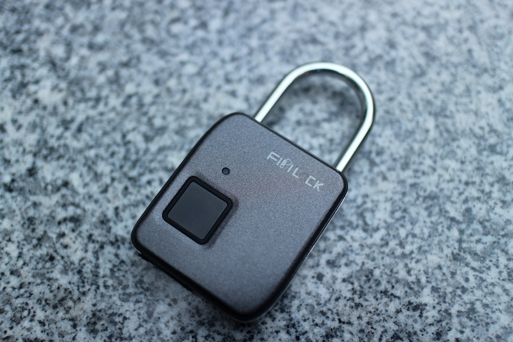 一指即开的指尖魔法沃圣指纹锁体验