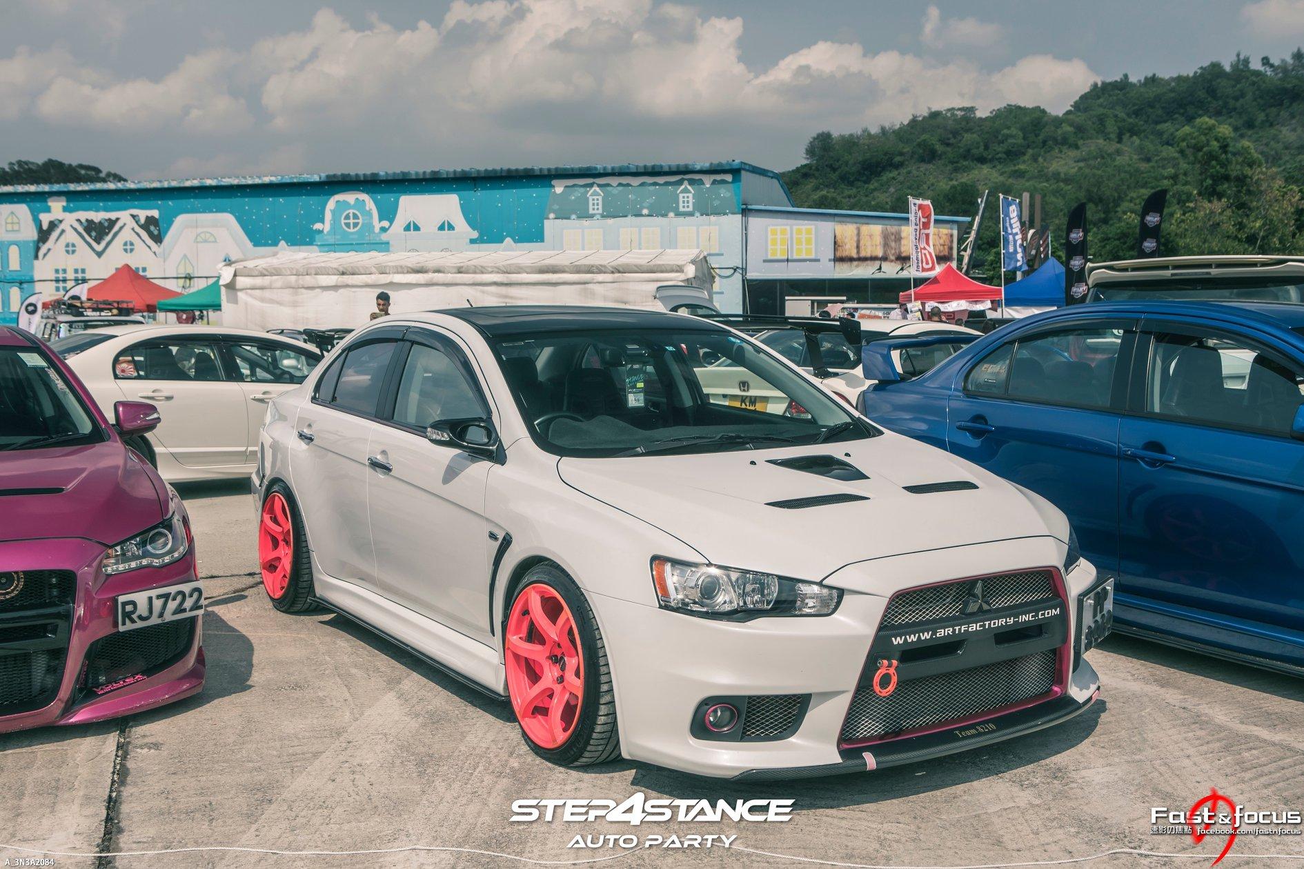 昨天300多部改装车大聚会，怪不得人们都说香港是玩车天堂！