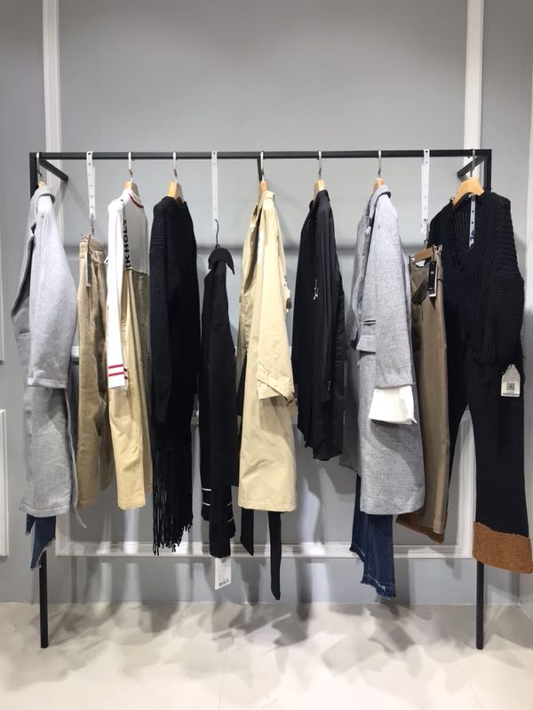 广州锦东尾货服装品牌批发城地址,广州潮牌女装尾货怎么样