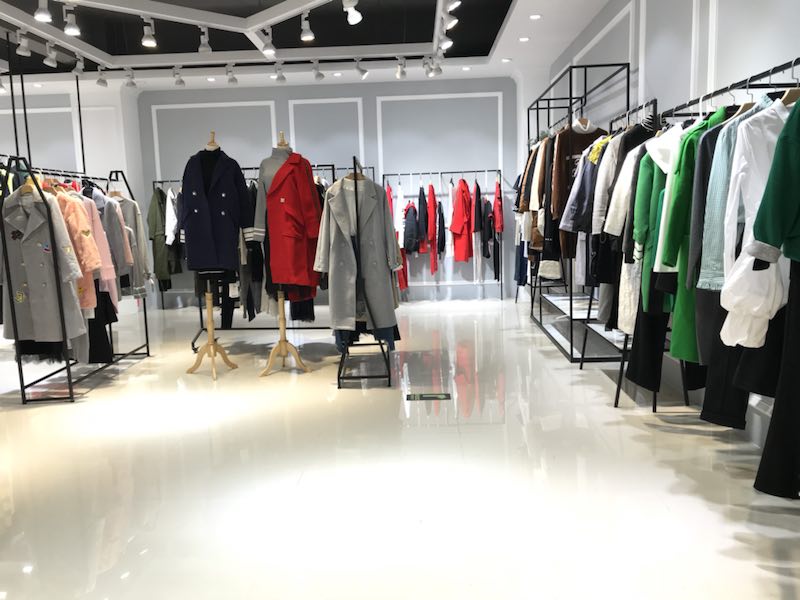 广州服装尾货批发市场怎么拿货,广州名牌衣服尾货批发市场在哪里