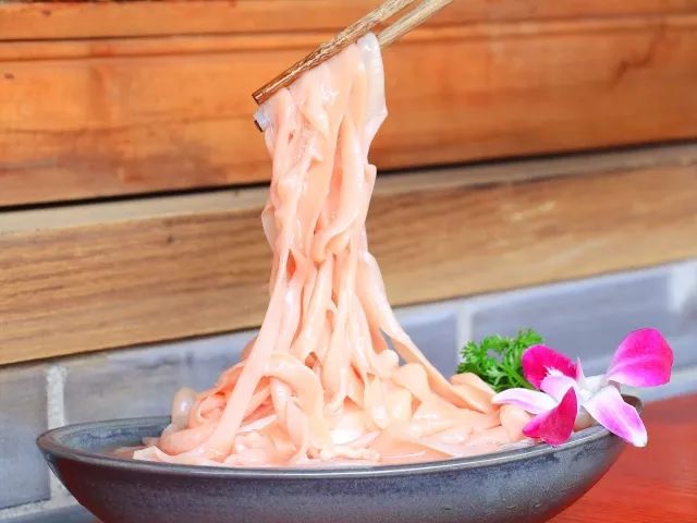 谭鸭血老火锅在四川的热度,惊艳中国的成都火锅谭鸭血老火锅