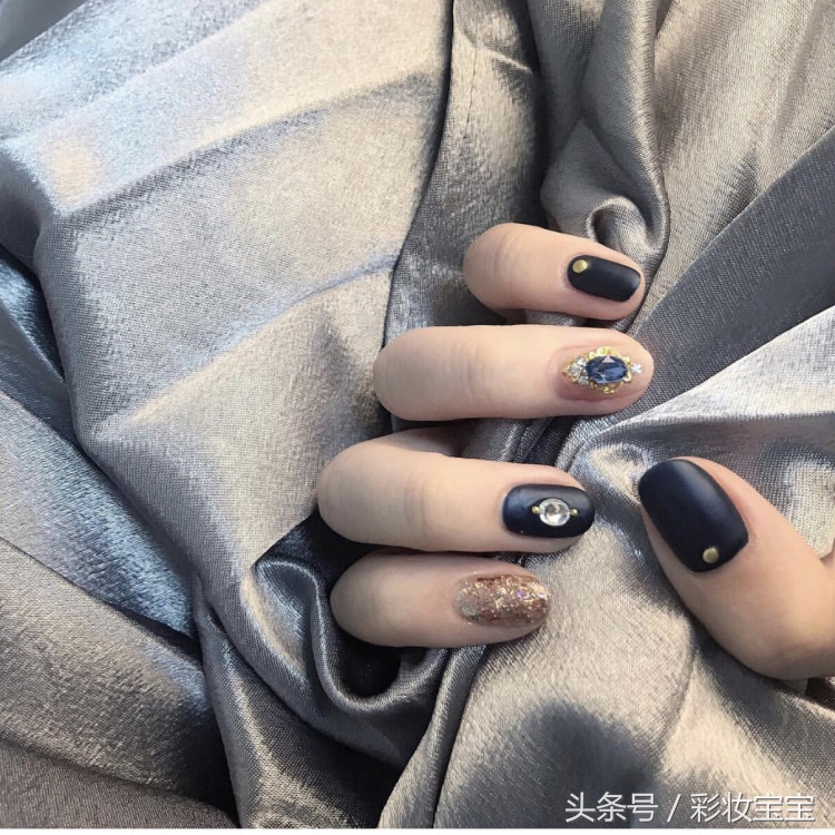 今年最流行的韩式美甲图,今年流行的韩式美甲图片