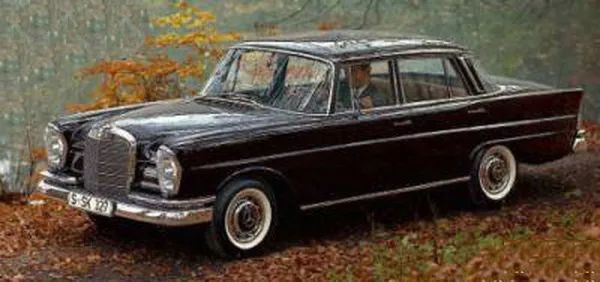 汽车安全性有必要考虑嘛,汽车的性能区和碰撞区