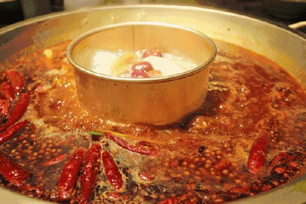 世界杯还没开始，我的伪球迷女票就被人拐走了！