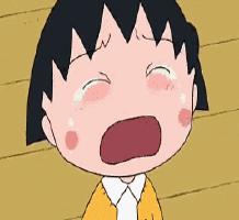 女子海边散步,女子在海边拍照被海浪吹走