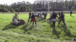 俄罗斯足球流氓打架斗殴,俄罗斯足球流氓暴揍英格兰