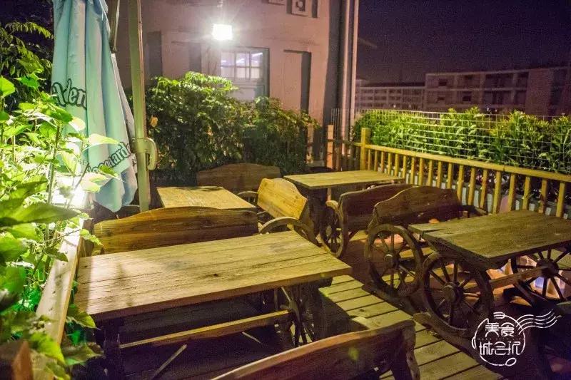 你知道哪个将军手里拿的是炒匙吗？答案就在这家十年老店！