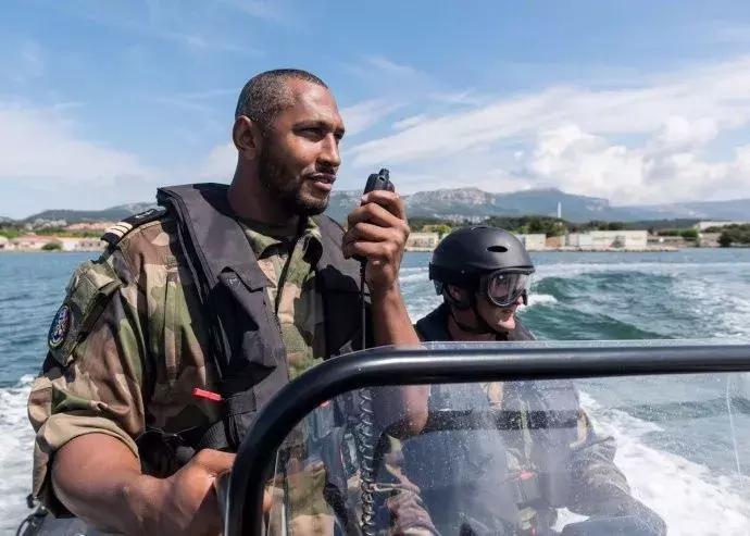 马刺旧将迪奥正式参军！他成了从CCTV5走向CCTV7的男人