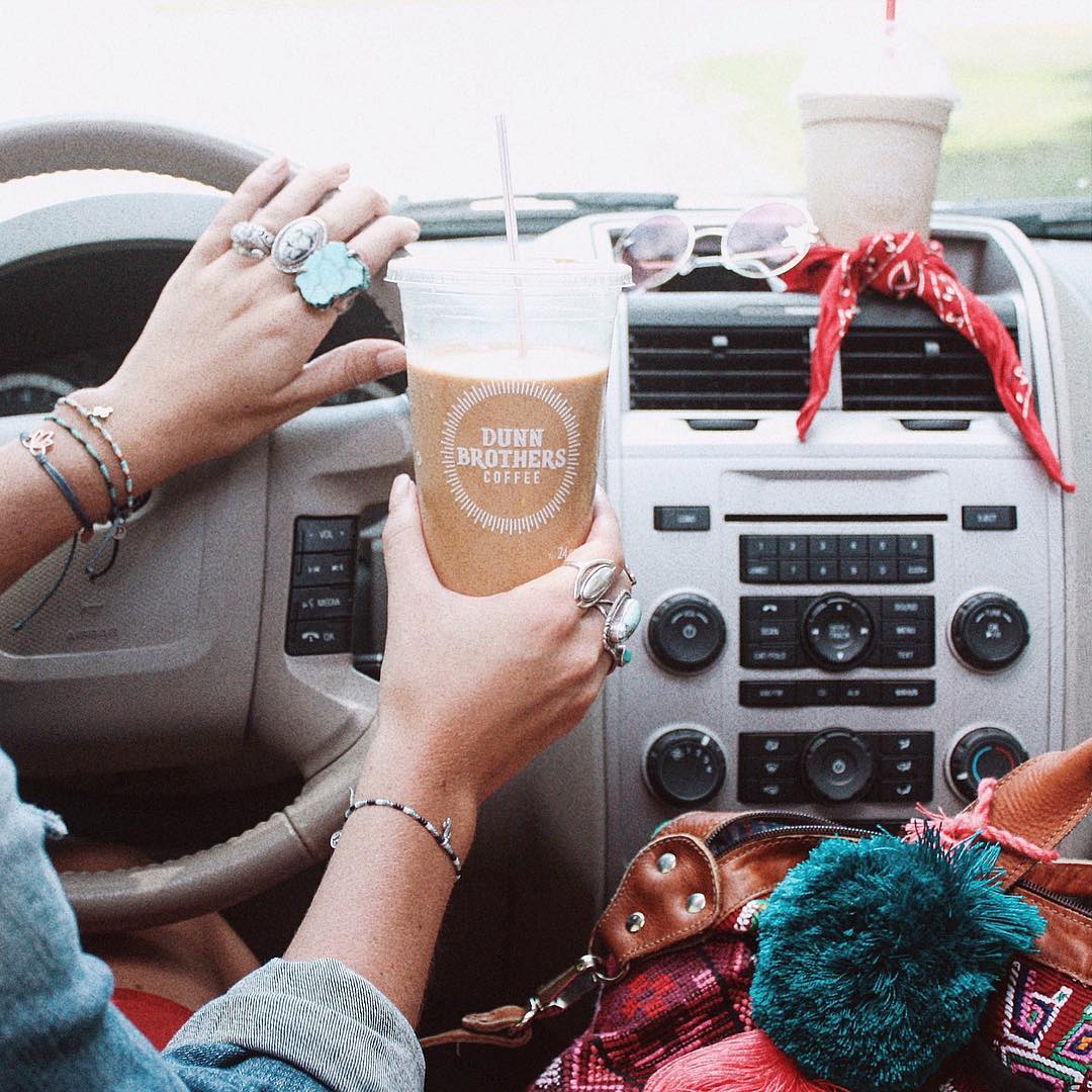 戒指的正确戴法还有多少人不知道,先给你科普一下戒指的戴法