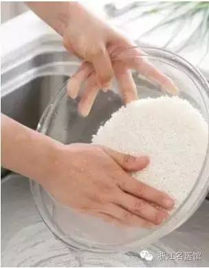 一颗杨梅就有六条蛆,一棵杨梅多年不结果是什么原因