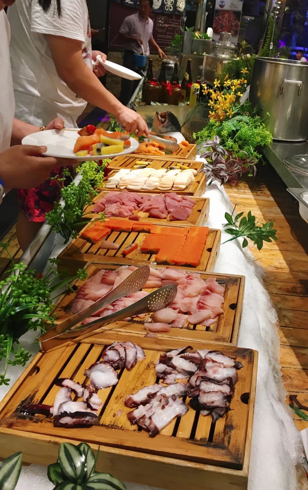 美食300道菜,长春最火的海鲜日料自助