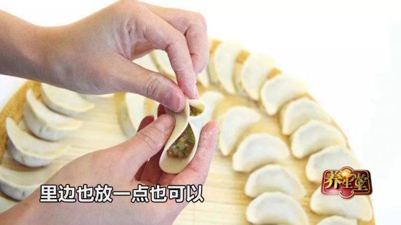 炒菜放味精与鸡精哪个对身体无害,炒菜时不放蚝油好吗