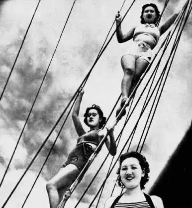 穿比基尼的中国姑娘:姐穿的是自由