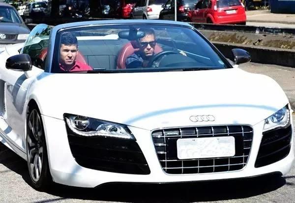 盘点世界杯球星开什么车,五位入选世界杯的球星座驾