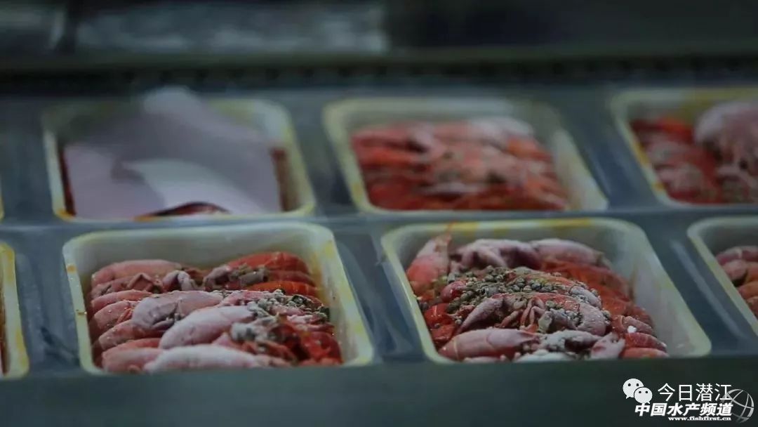 2018世界杯期间，如何正确吃小龙虾？