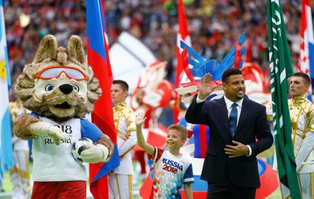 开幕式10大经典：5-0狂胜，俄罗斯美女靓爆眼球，满场中国元素