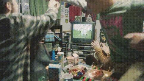 小时候一起玩实况足球,那些年一起踢实况足球的伙伴们