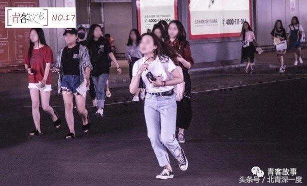 戏子当道，英雄无人问津，粉丝：每月花6000追星半年逃课9次接机