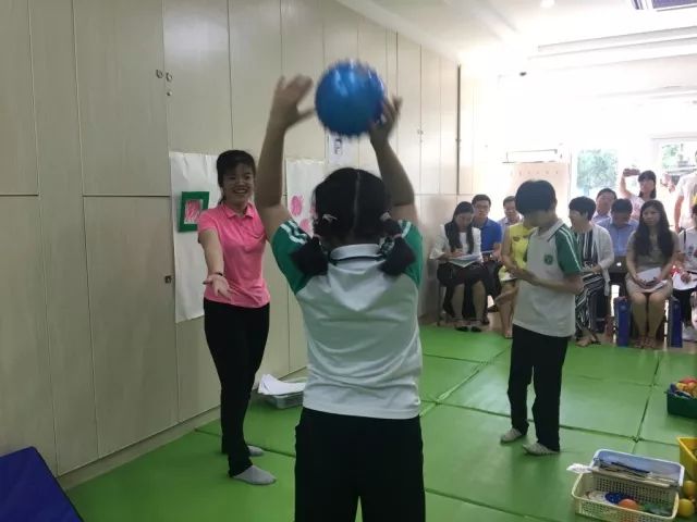 「速递」以个别化教育为基础,探索新时代培智教育课程改革:北京师范大学培智教育课程与教学改革研讨会在北京市朝阳区安华学校举行(一)