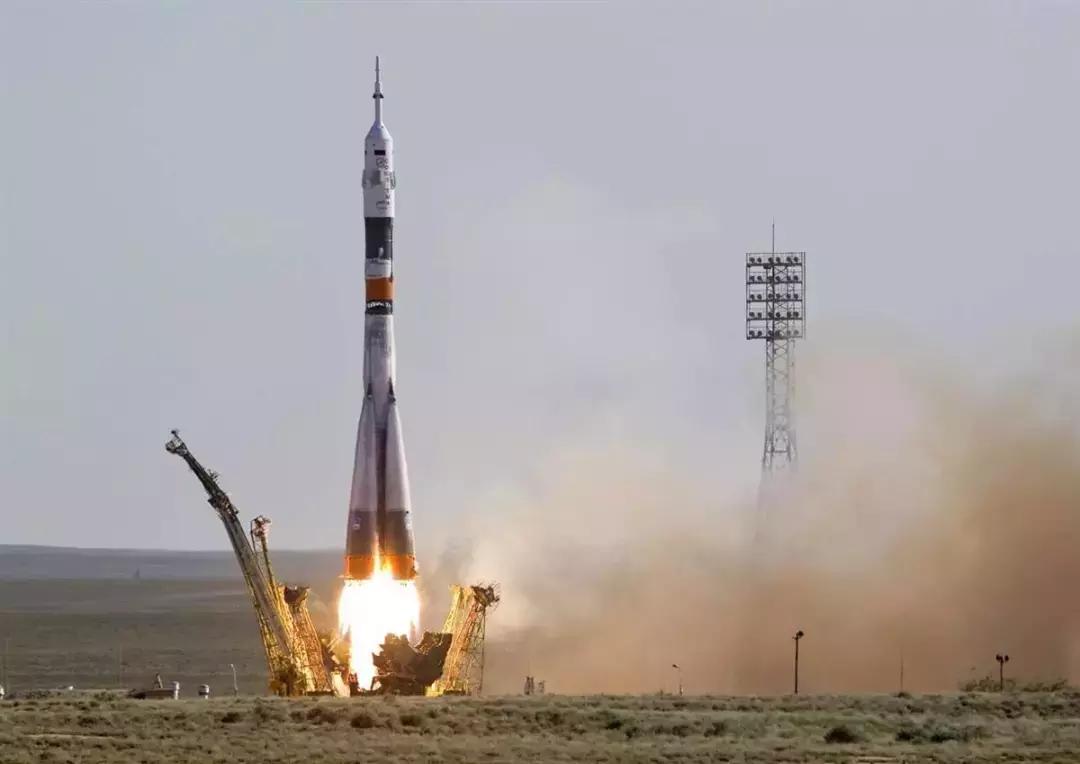 星空世界杯足球赛,金色世界杯足球