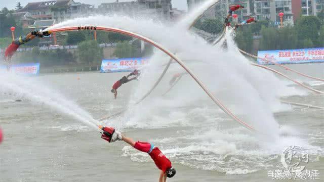 速度与激情桥上飞跃片段,速度与激情飞跃大桥精彩片段