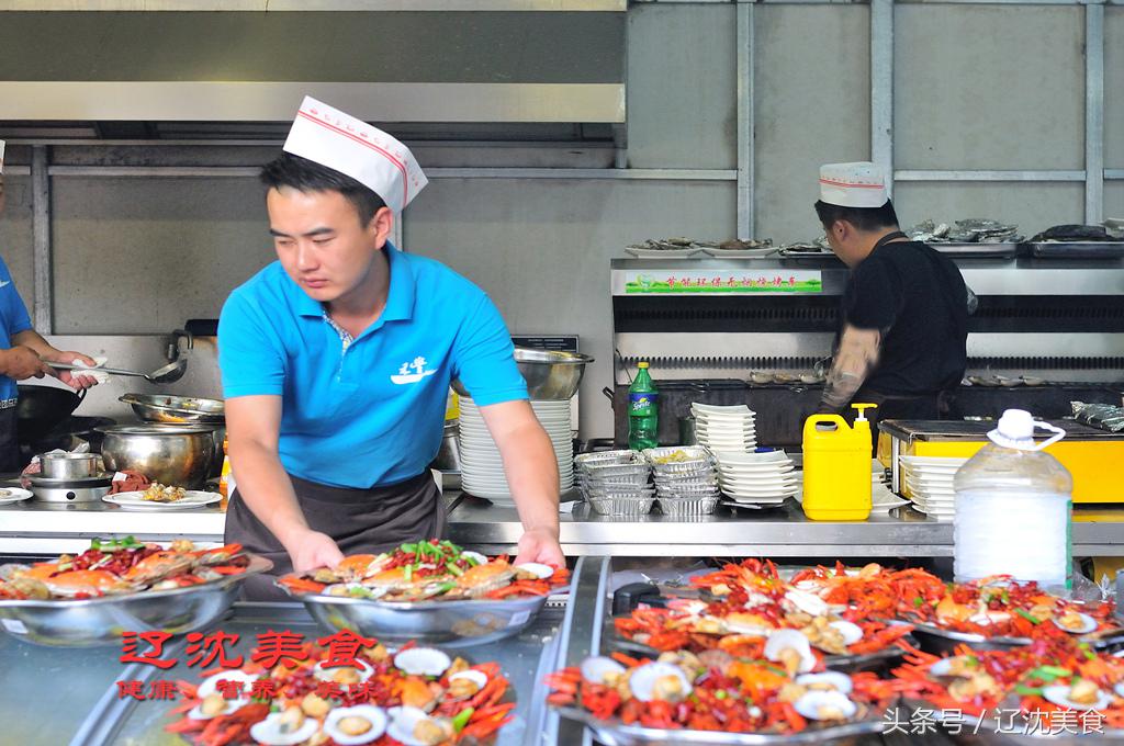 沈阳足球球迷助威,东北人为中国健儿助威的方式