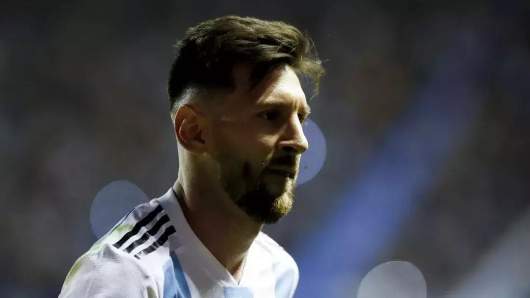 冰岛梅西,我喜欢梅西英文