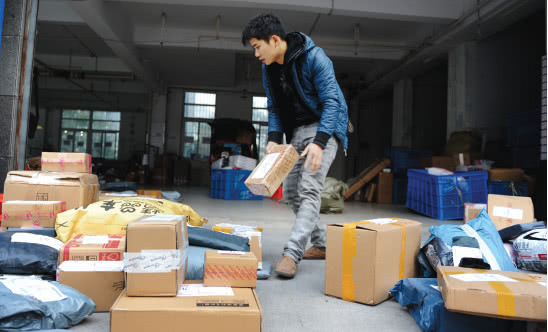 承包快递网点一年能赚多少钱,承包一个快递网点一个月能挣多少