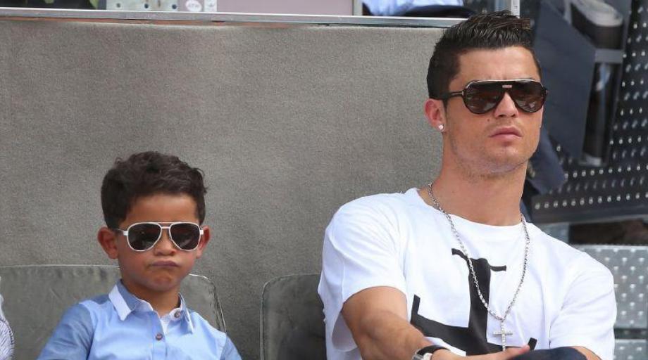 c罗的4个孩子都是亲生的吗,c罗的4个孩子