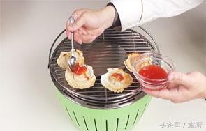 蒜蓉扇贝怎么烤着吃好吃,冻的蒜蓉粉丝扇贝怎么做才好吃