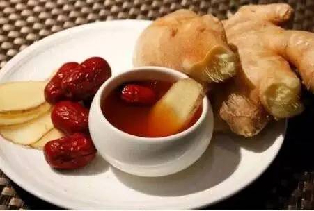 喝什么防止妇科病复发发生,妇科病反反复复别怕常用它泡水喝