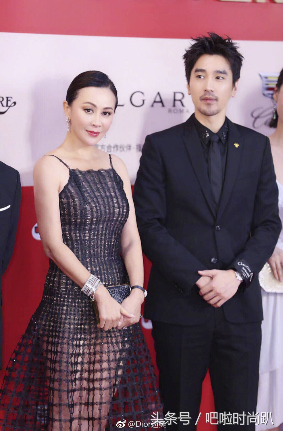 53岁刘嘉玲大秀好身材,54岁刘嘉玲穿刺绣裙图