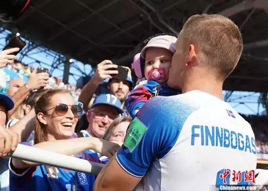 梅西的点球被人扑出过吗,马丁内斯扑出法国点球梅西