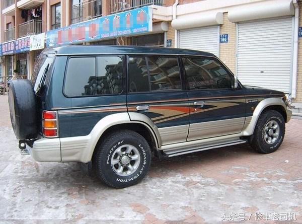 二手三菱帕杰罗，车主要12万，一看底盘6万都嫌多！