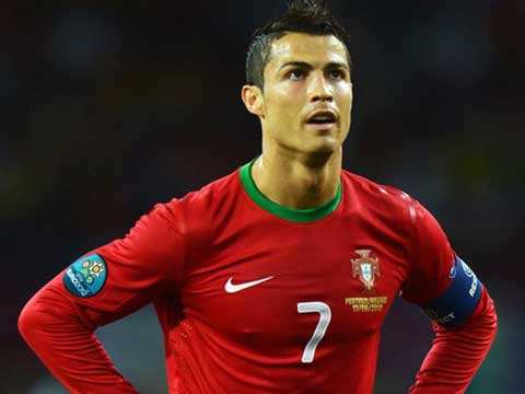 世界杯梅西被撞倒教练,世界杯梅西被铲倒