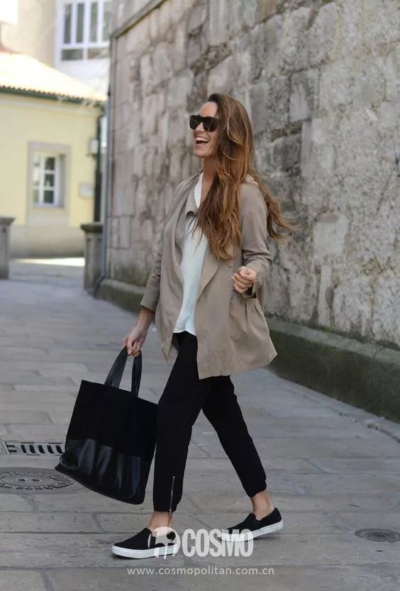 刘雯穿hogan牌子鞋,刘雯穿的小黑鞋运动鞋