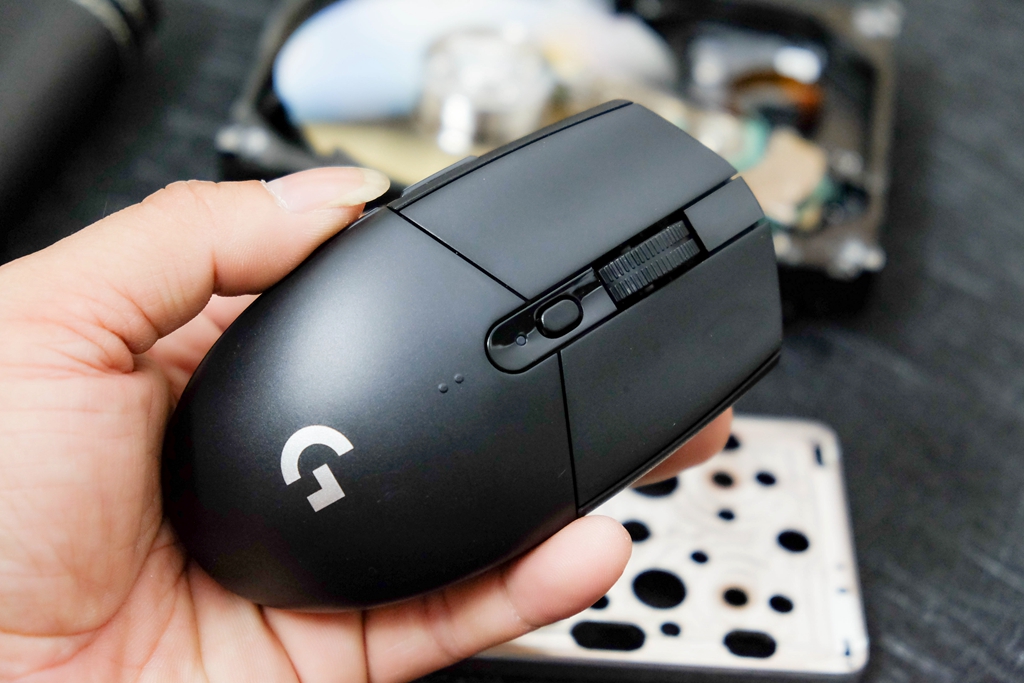 秀出精彩就用罗技g304无线鼠标,罗技g304无线鼠标打游戏测评