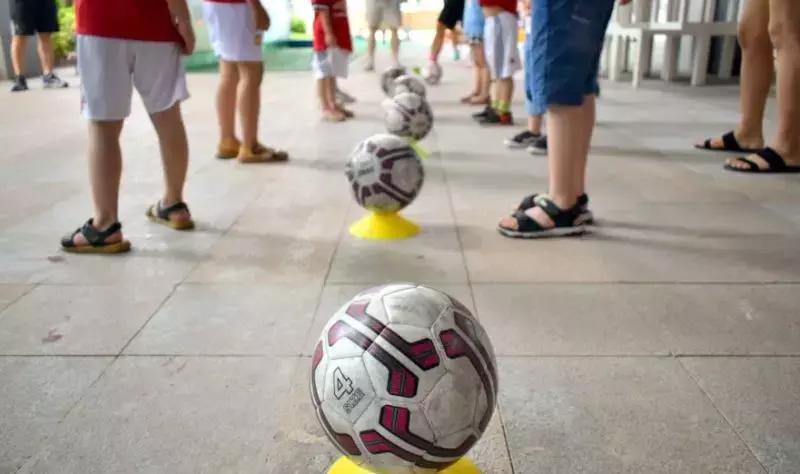 刚刚过去的父亲节，我和孩子在这里踢了一场世界杯