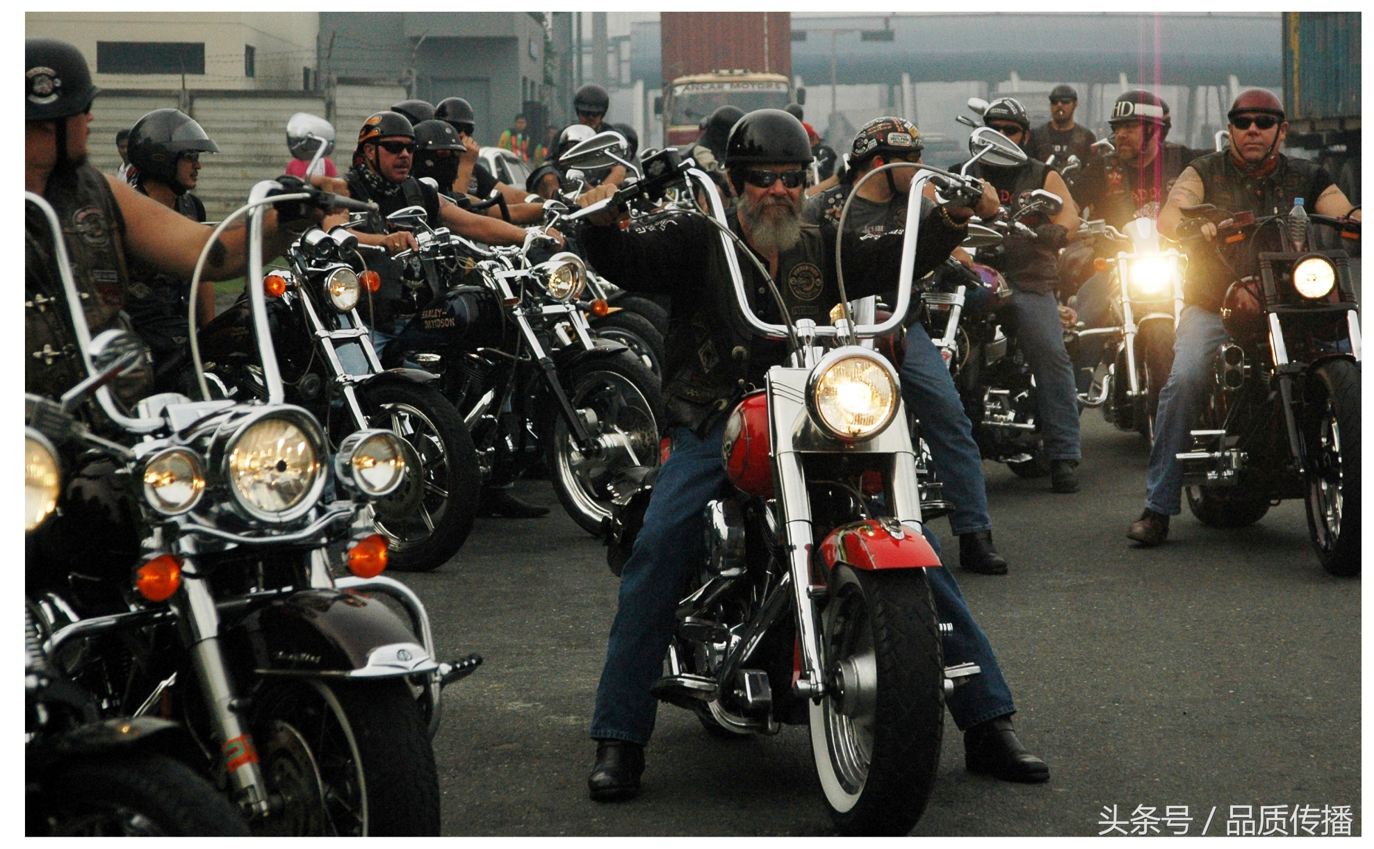 每人被俱乐部认可,哈雷俱乐部才能被社区认可,骑车、公益、成熟