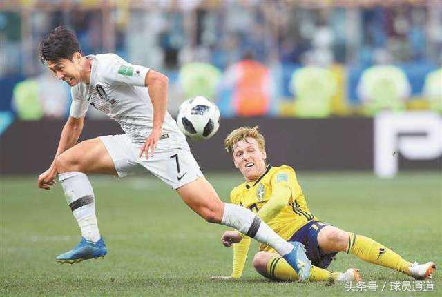 世界杯韩国踢脏球,踢足球比赛里的骚操作