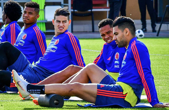 复仇+首胜南美!日本竟*攻围**哥伦比亚,球迷:J罗身边该有莫雷诺