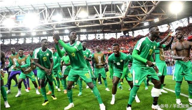 波兰前锋莱万多夫斯基进五球,波兰神锋莱万多夫斯基