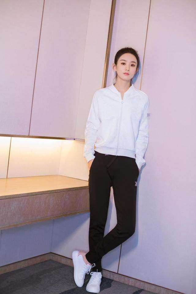 迪丽热巴粉色运动装,杨幂迪丽热巴的衣服