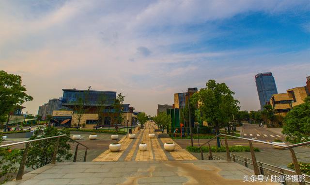 这里不是曼哈顿，却是无锡东大门的核心