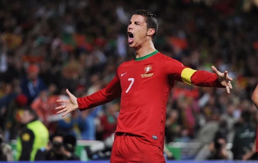 世界杯中国人评价陈奕迅,世界杯陈奕迅视频