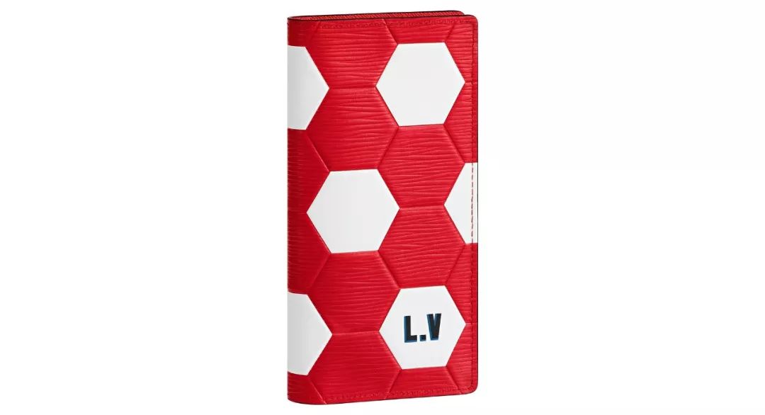 下雨天适合背什么牌子的奢侈品包,下雨天能背的lv包