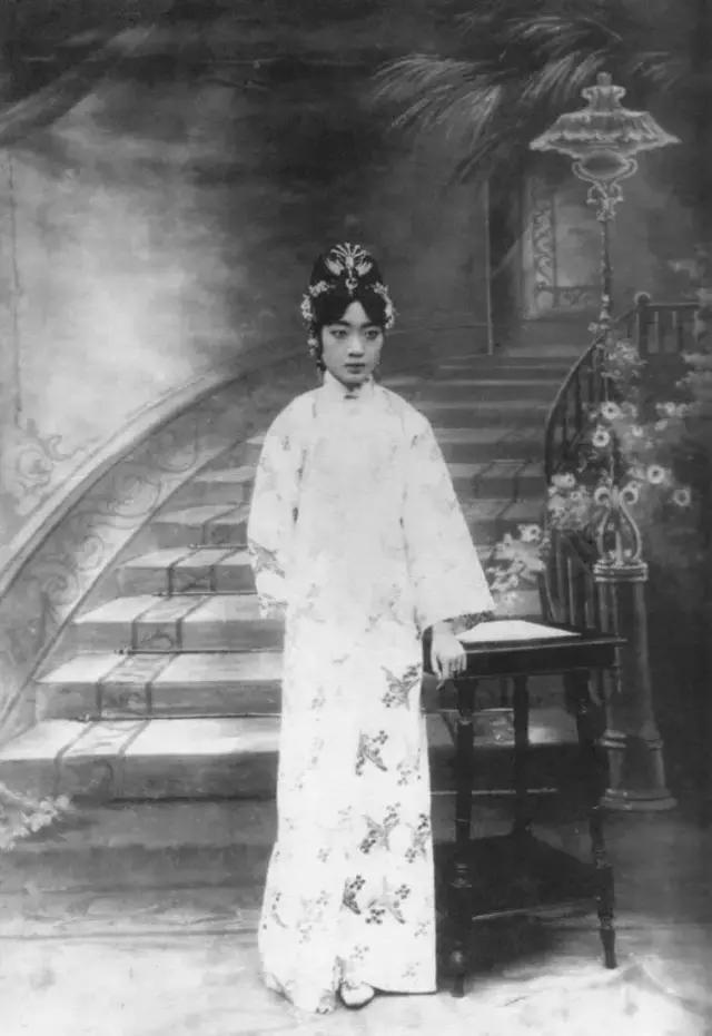 末代皇后婉容真实影像,末代皇后婉容的珍贵照片