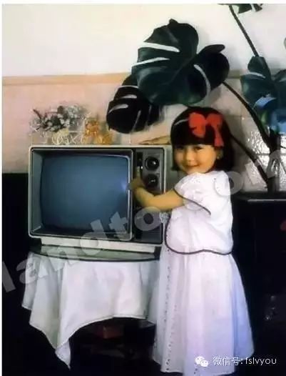 80后老阿姨晒嫁妆被晒,晒晒80后老阿姨的嫁妆花被子